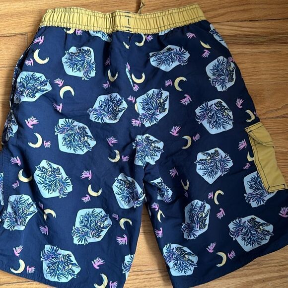 Patagonia M boys long swim trunks blue and yellow print lines pockets great cond - Picture 5 of 6
